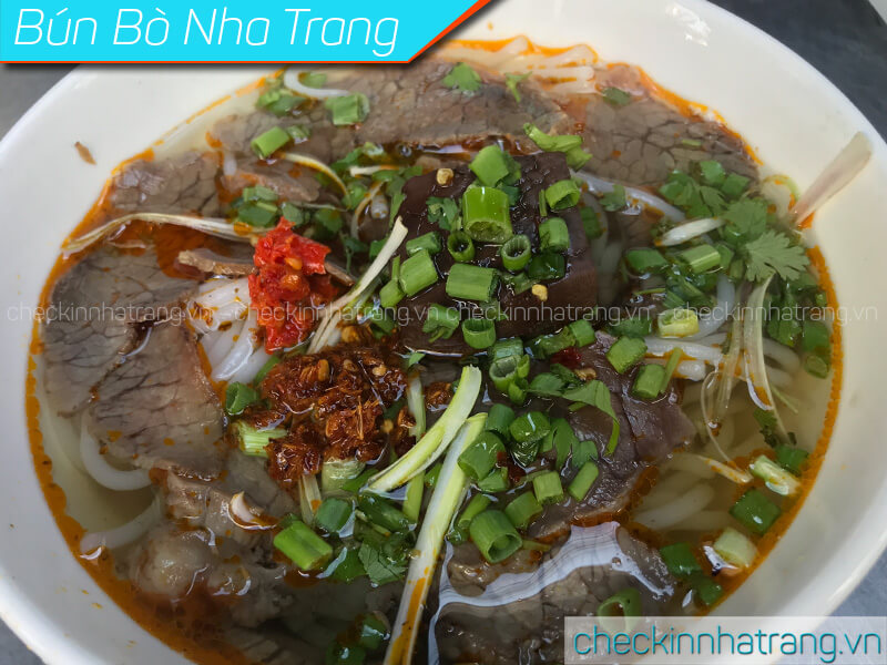 Ăn gì ở Nha Trang - Bún bò Nha Trang